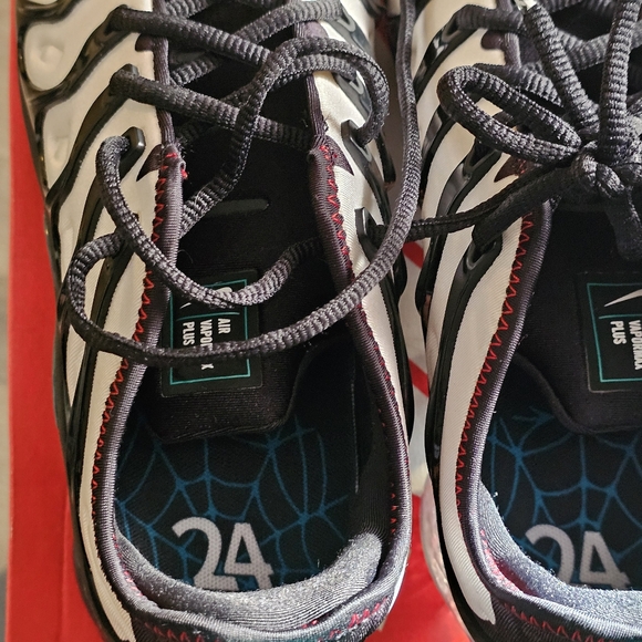 nike vapormax plus spiderman